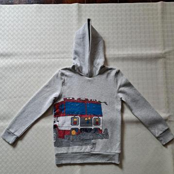 Hoodie sweater met brandweerwagen maat 140
