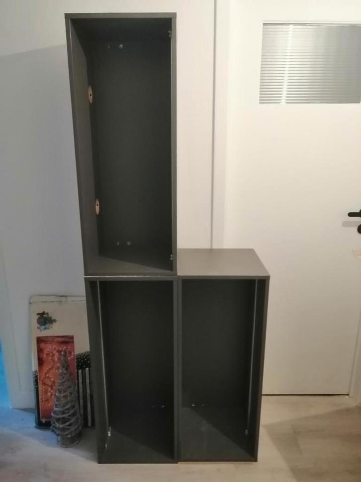 3 grijze hangkastjes, Huis en Inrichting, Kasten | Wandmeubels, Zo goed als nieuw, Ophalen