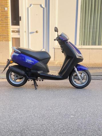 Peugeot vivacity b klasse brommer / scooter beschikbaar voor biedingen