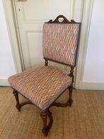 Chaises XIXe d’un château français, Ophalen