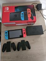 Nintendo Switch V2 + etui, Games en Spelcomputers, Spelcomputers | Nintendo Switch, Switch 2019 Upgrade, Met games, Ophalen of Verzenden
