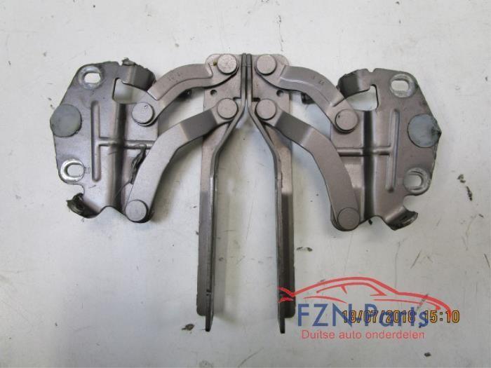 Motorkap Scharnier Volkswagen Passat (22743903), Auto-onderdelen, Carrosserie, Gebruikt, Ophalen of Verzenden