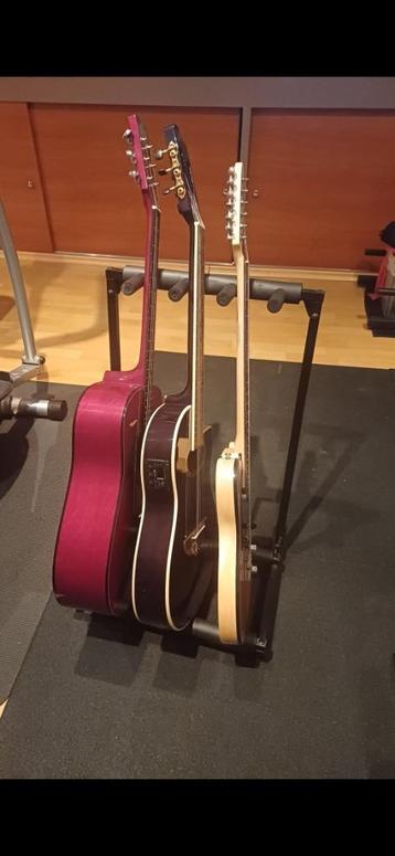 Gitaar standaard voor 3 gitaren  beschikbaar voor biedingen