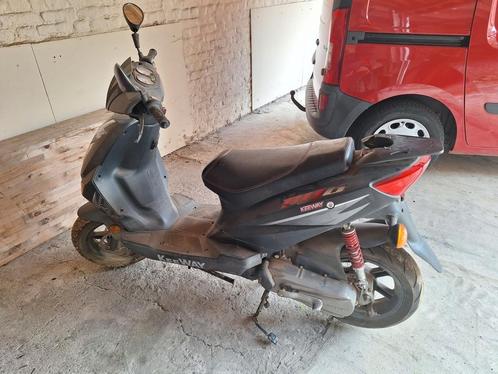 Keeway y6 50 cc voor onderdelen of te restaureren met papier, Fietsen en Brommers, Brommers | Overige merken, Ophalen