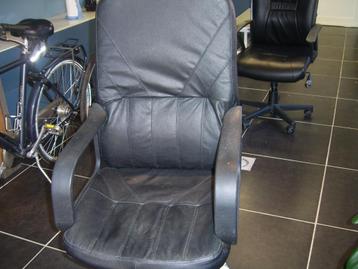 Bureau stoel beschikbaar voor biedingen