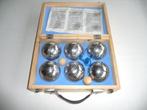 Boules de pétanque dans une boîte en bois, Sports & Fitness, Sports & Fitness Autre, Enlèvement ou Envoi, Utilisé