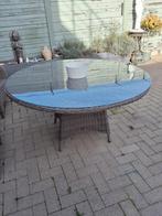 Ronde tuintafel met glas en rotan 1.40 diameter, Tuin en Terras, Tuintafels, Ophalen