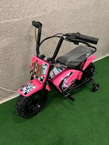 Nieuwe elektrische motor met zijwieltjes beschikbaar voor biedingen