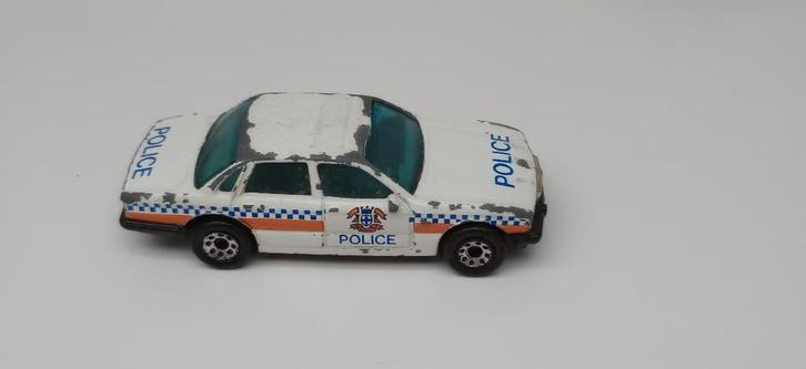 Matchbox politie Jaguar XJ6 Police 1/64, Hobby & Loisirs créatifs, Voitures miniatures | Échelles Autre, Utilisé, Voiture, Enlèvement ou Envoi