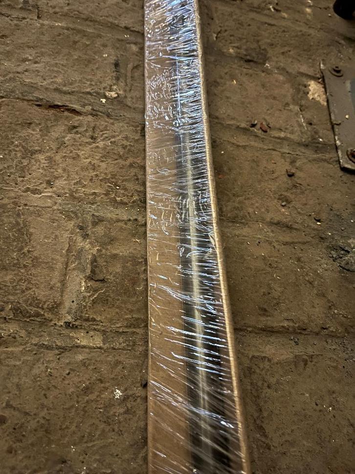 Nieuwe gordijnroede staal 5 meter, Huis en Inrichting, Stoffering | Gordijnen en Lamellen, Nieuw, 200 cm of meer, Minder dan 50 cm