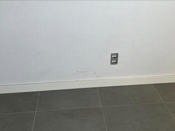 Plinten vochtwerende mdf plint wit ral 9010 gegrond, Enlèvement, Comme neuf, MDF, Plinthes