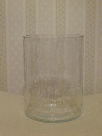 Cilindrische glazen vaas met patroon