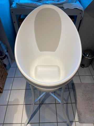 Snuggle babybadje + standaard beschikbaar voor biedingen