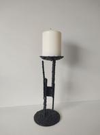 Paire de bougeoirs brutalistes en métal noir, Comme neuf, Métal, Chandelier, Noir