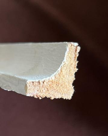 Moulures décoratives en bois beschikbaar voor biedingen