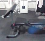 HALTERBANK MET BICEPS- EN BEENCURL, Sport en Fitness, Ophalen, Zo goed als nieuw, Benen, Fitnessbank