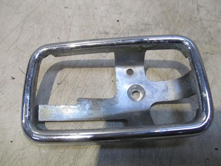 POIGNEE Mercedes-Benz / 8 (W115) (108-766-06-11), Autos : Pièces & Accessoires, Autres pièces automobiles, Mercedes-Benz, Utilisé