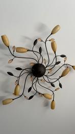 Twee verschillende hanglampen aan het plafond., Huis en Inrichting, Ophalen