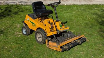Stiga Villa President HST Ride-On Mower — 12,5 pk — 85 cm beschikbaar voor biedingen