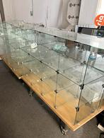 Mobiele Glazen Vitrinekast op Wielen, Zakelijke goederen, Ophalen