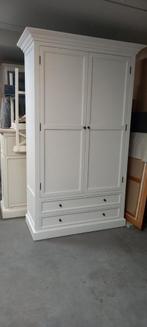 Halkast wit. kleerkast, Huis en Inrichting, Ophalen, Zo goed als nieuw
