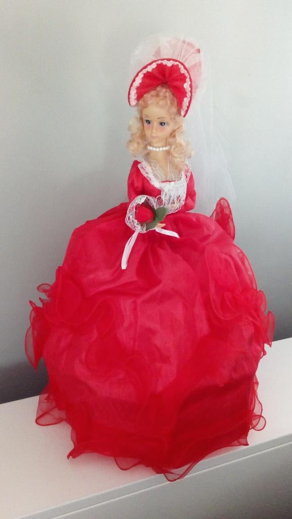 une magnifique poupée musicale, Enlèvement ou Envoi