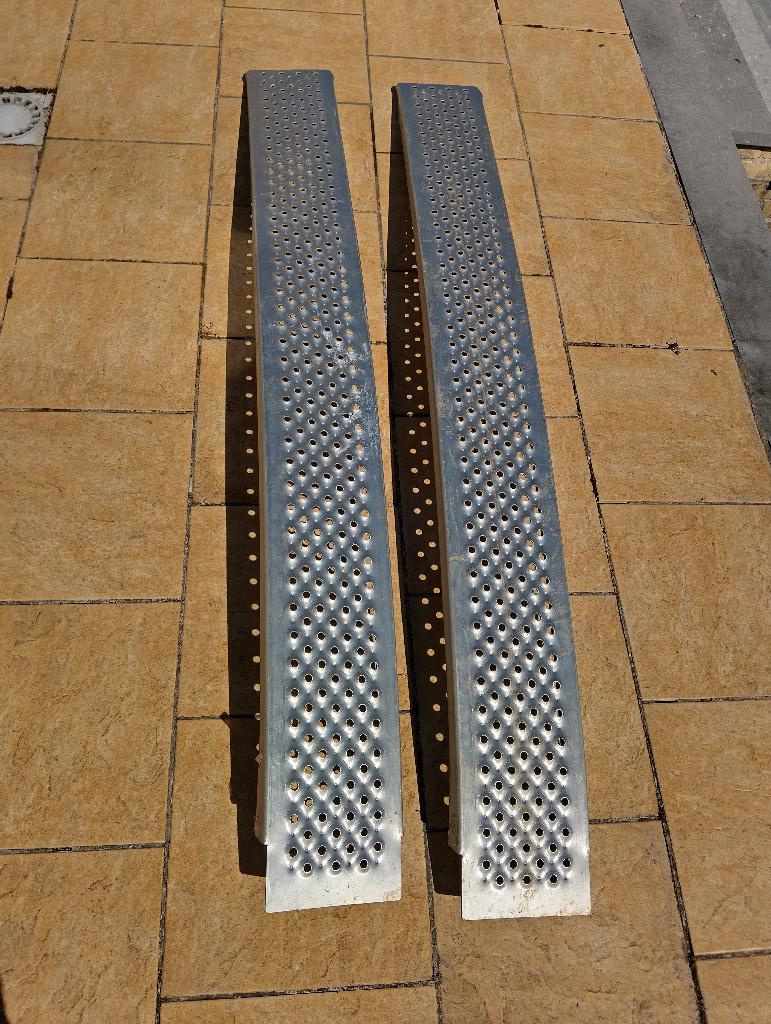 2 rampes courbes AL-KO 2 mètres largeur 22,5cm 400kg max, Jardin & Terrasse, Enlèvement, Utilisé