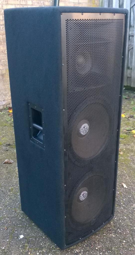 Luidsprekers dubbel 15 inch, 500 - 1000 Watt, 3-weg, TV, Hi-fi & Vidéo, Enceintes, Comme neuf, Haut-parleurs Frontaux, Arrière ou Stéréo
