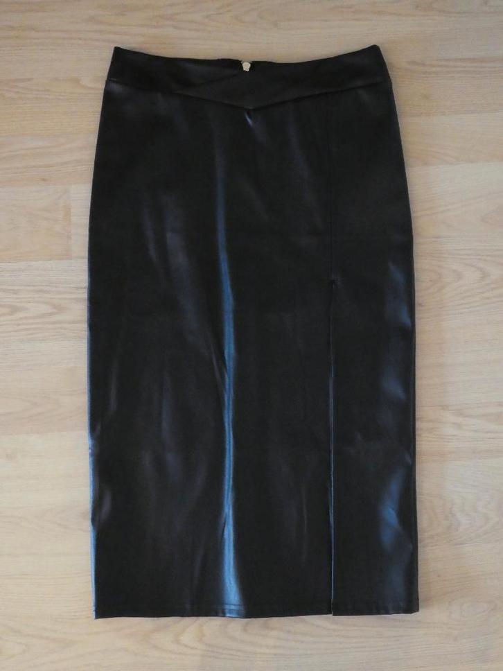 Jupe noire en similicuir, Vêtements | Femmes, Jupes, Neuf, Noir, Enlèvement ou Envoi