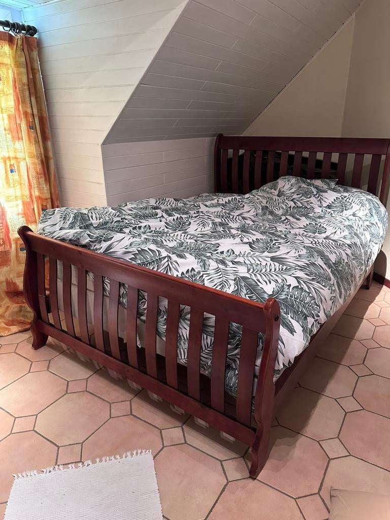 Mooi bed, Ophalen, Gebruikt