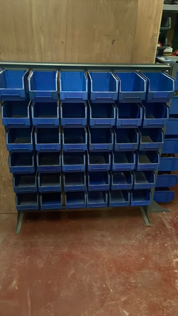 Sorteerrekje met 36 bakjes, Ophalen, Zo goed als nieuw