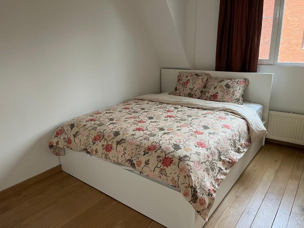 IKEA - MALM BED + MATRAS VALEVAG POCKETVEREN, Comme neuf, Enlèvement, MALM, Deux personnes