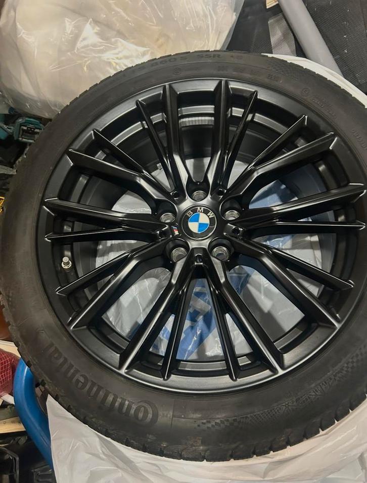 BMW M velgen 18” + Continental winterbanden – Topstaat, Auto-onderdelen, Ophanging en Onderstel, BMW, Ophalen