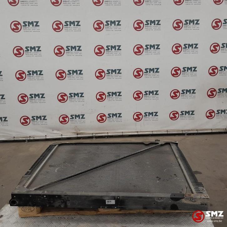 Occ radiator Mercedes, Auto-onderdelen, Vrachtwagen-onderdelen, Mercedes-Benz, Motor en Accessoires, Gebruikt