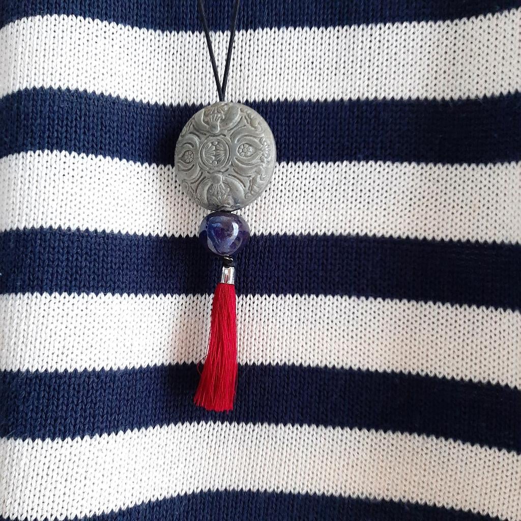 Te koop: Nieuw! Uniek mooie kleurrijke hanger, Handtassen en Accessoires, Kettinghangers, Ophalen, Nieuw, Rood, Overige materialen