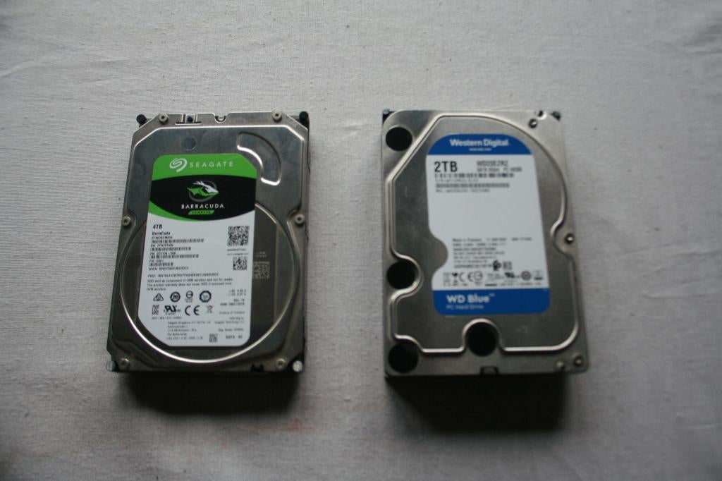 Seagate Barracuda 4TB wESTERN DIGITAL bLUE 2TB, Ophalen, SATA, HDD