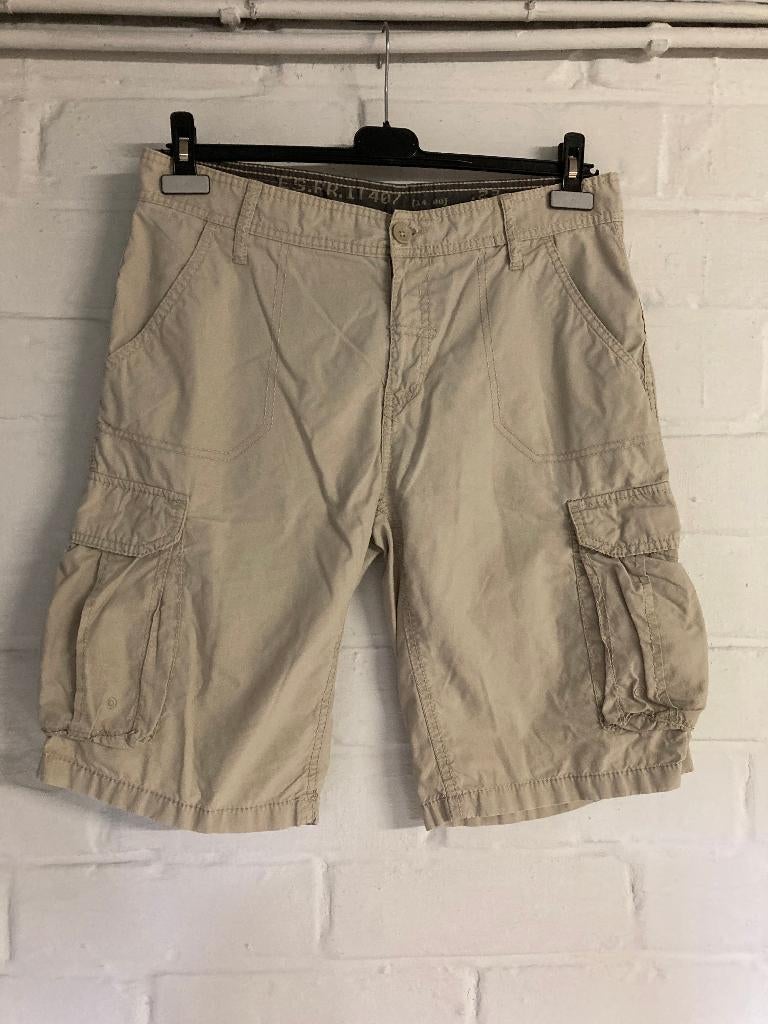 Beige korte broek, Esprit, 33, Kleding | Heren, Broeken en Pantalons, Beige, Ophalen of Verzenden, Zo goed als nieuw, Esprit