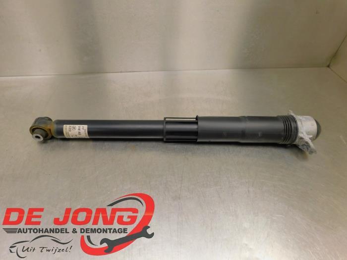 Amortisseur arrière droit d'un Volkswagen Golf, Autos : Pièces & Accessoires, Suspension & Châssis, Volkswagen, Utilisé, 3 mois de garantie