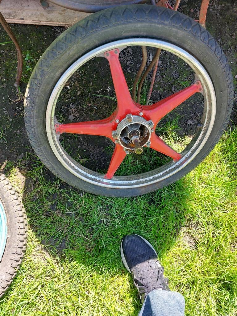 3 jante a batons, Vélos & Vélomoteurs, Pièces de cyclomoteur | Puch