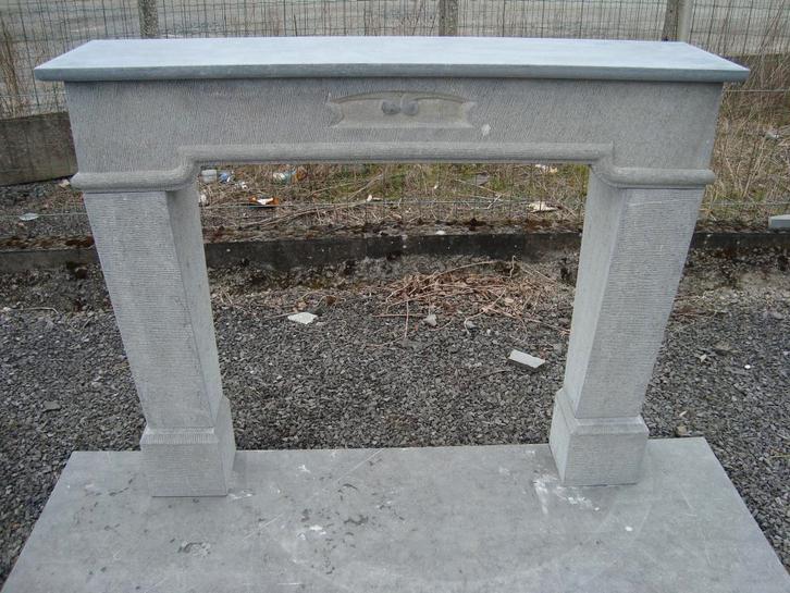 Cheminée en pierre bleue, Maison & Meubles, Cheminées, Neuf, Autres types, Enlèvement