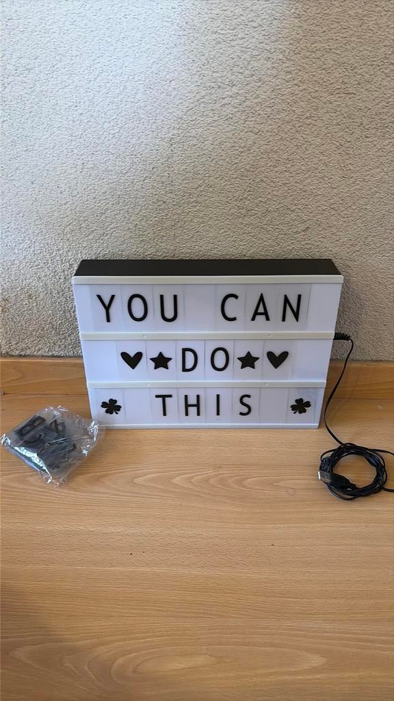 Lightbox met usb aansluiting, Maison & Meubles, Accessoires pour la Maison | Tableaux à écrire & Proverbes, Enlèvement ou Envoi