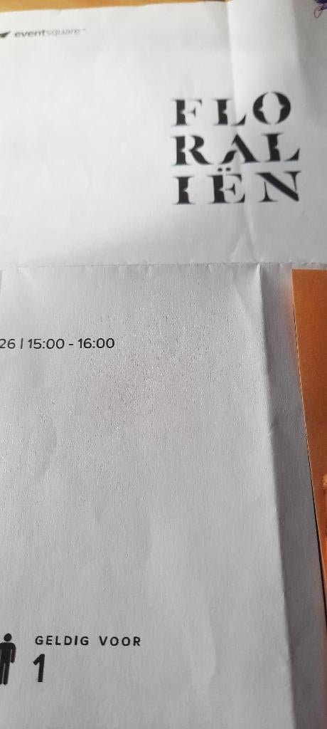 ticket, Drie personen of meer, Mei