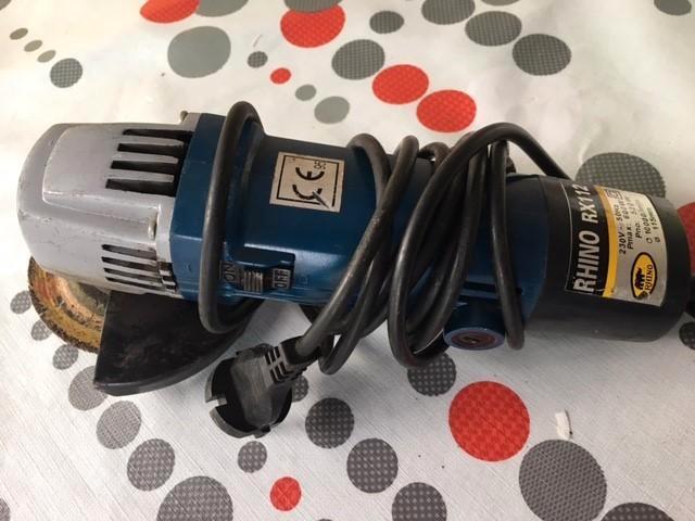 Meuleuse RHINO RX 112    600 W, Doe-het-zelf en Bouw, Gereedschap | Slijpmachines, Gebruikt, Haakse handslijpmachine, Minder dan 700 watt