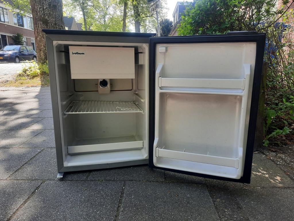Isotherm compressor camper boot koelkast op 12v, Caravans en Kamperen, Ophalen of Verzenden, Gebruikt