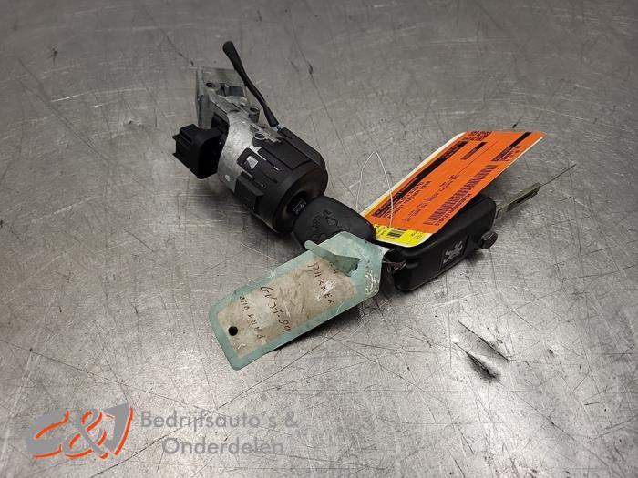 Serrure de contact + clé d'un Peugeot Partner, -, 3 mois de garantie, Utilisé, -