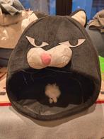 Joli panier/trou pour chat noir, Enlèvement