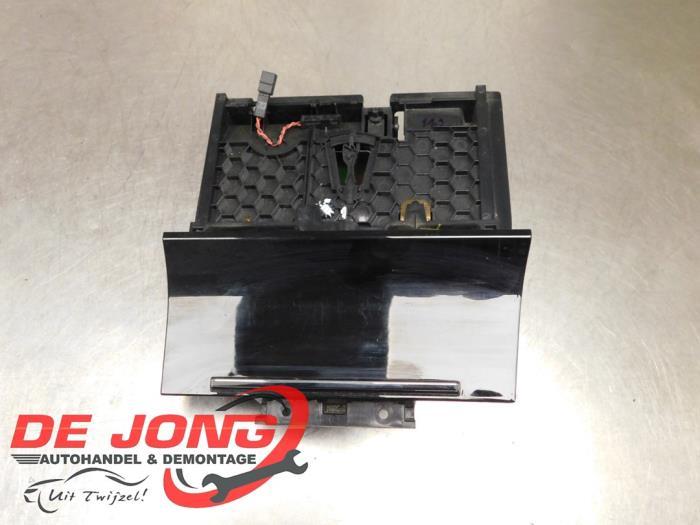 Compartiment de rangement d'un Skoda Superb, Autos : Pièces & Accessoires, Habitacle & Garnissage, Skoda, Utilisé, 3 mois de garantie