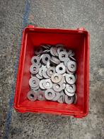 Boulons, Enlèvement