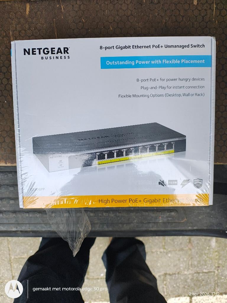 Switch PoE+ 8 port (netgear 123w), Computers en Software, Ophalen, Nieuw