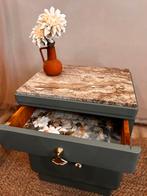 Vintage gerestyld kastje, Huis en Inrichting, Woonaccessoires | Kisten, Ophalen, Zo goed als nieuw